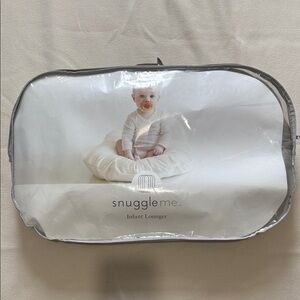 Snuggle Me Infant Lounger